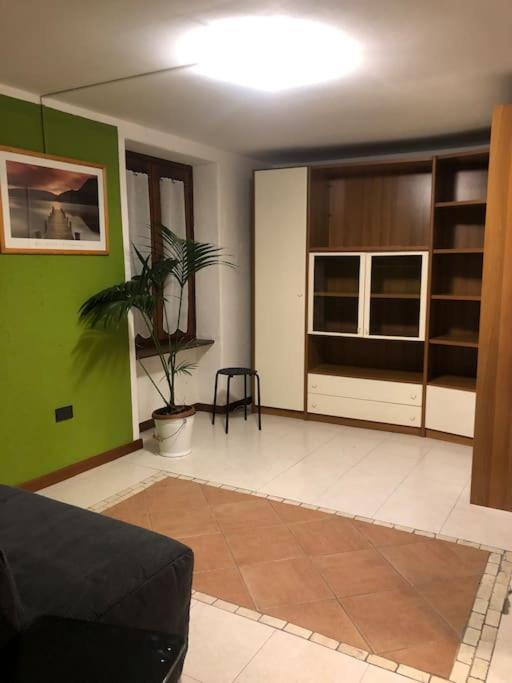La Casa Di Rox Ad Aosta - Small Holiday Apartment In Central Aosta - Alloggio Ad Uso Turistico - Vda - Aosta - N 0304 Eksteriør billede