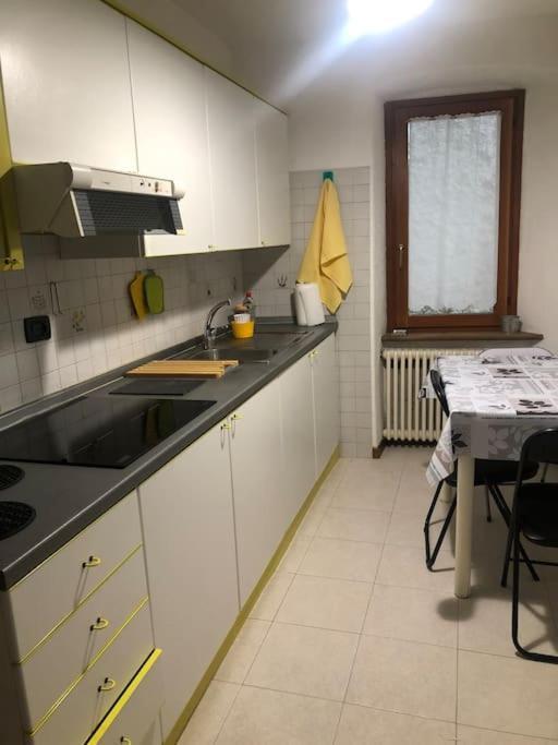 La Casa Di Rox Ad Aosta - Small Holiday Apartment In Central Aosta - Alloggio Ad Uso Turistico - Vda - Aosta - N 0304 Eksteriør billede